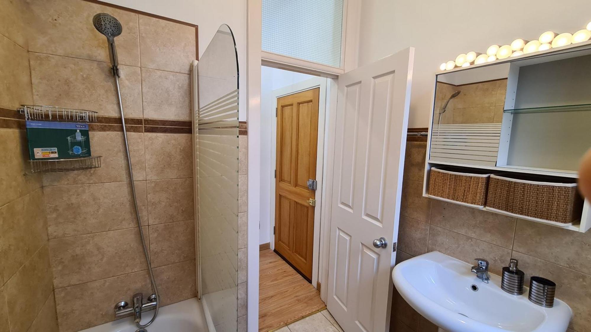 Gibraltar Town Centre Flat With Roof Terrace Exterior foto
