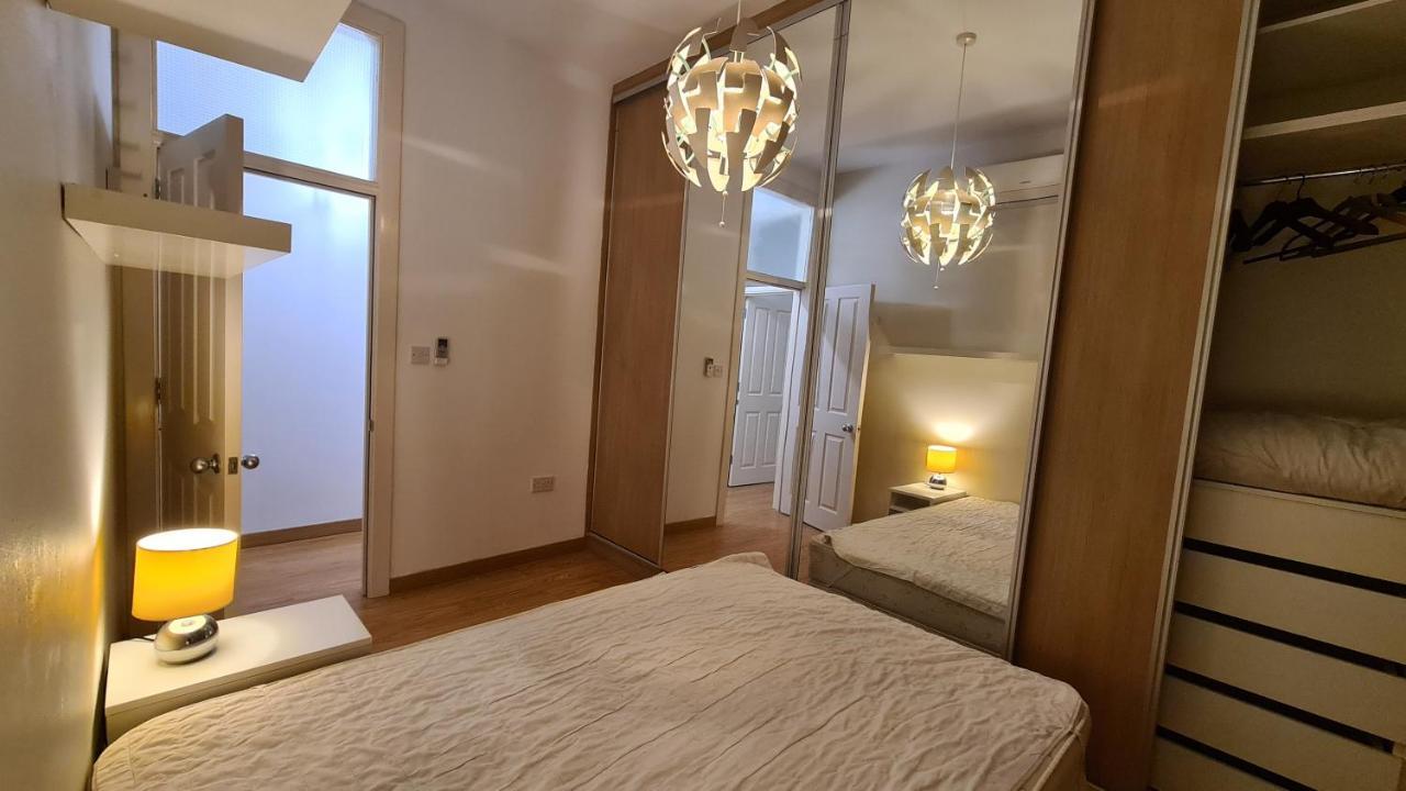 Gibraltar Town Centre Flat With Roof Terrace Exterior foto